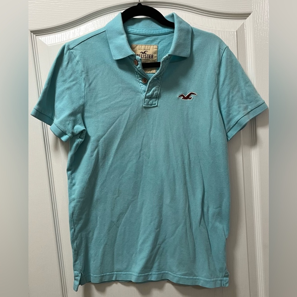 Adult Medium Hollister Shirt